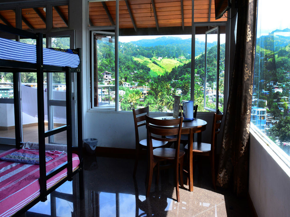 Bed & Breakfast City 2*